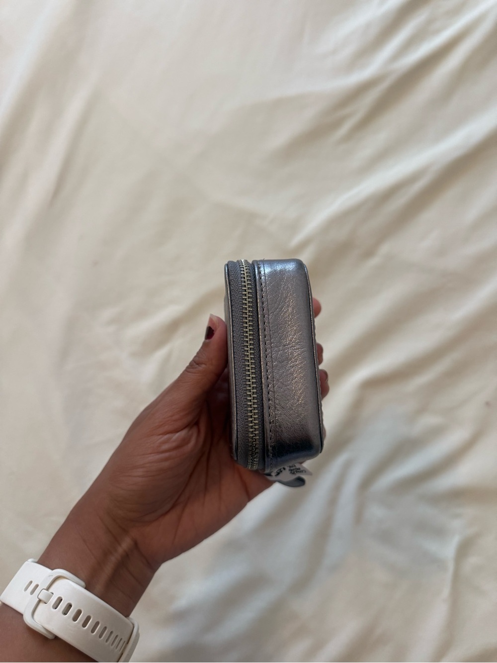 COACH | Metallic Silver Zip Coin or Pouch - Picture 4 of 8